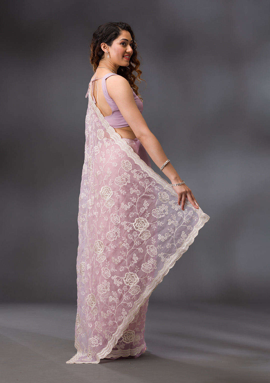 Onion Pink Chiffon Threadwork Saree With Matching Blouse Piece