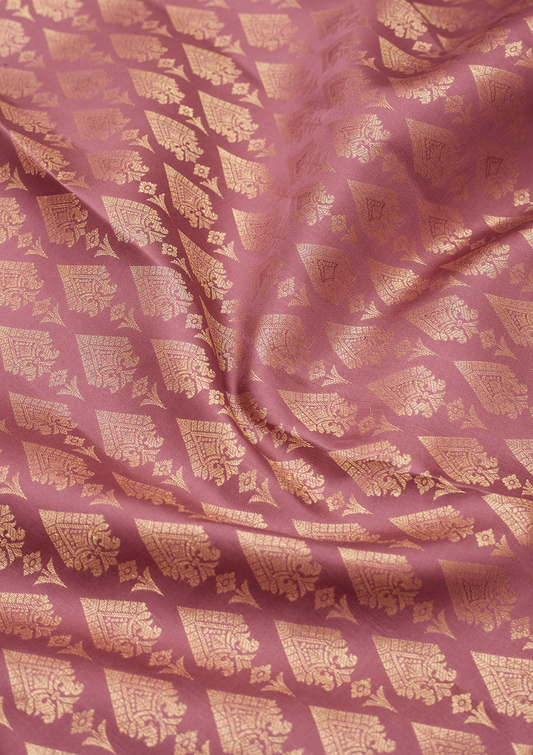 Onion Pink Silk Jaal Gold Zariwork Saree With Matching Blouse Piece