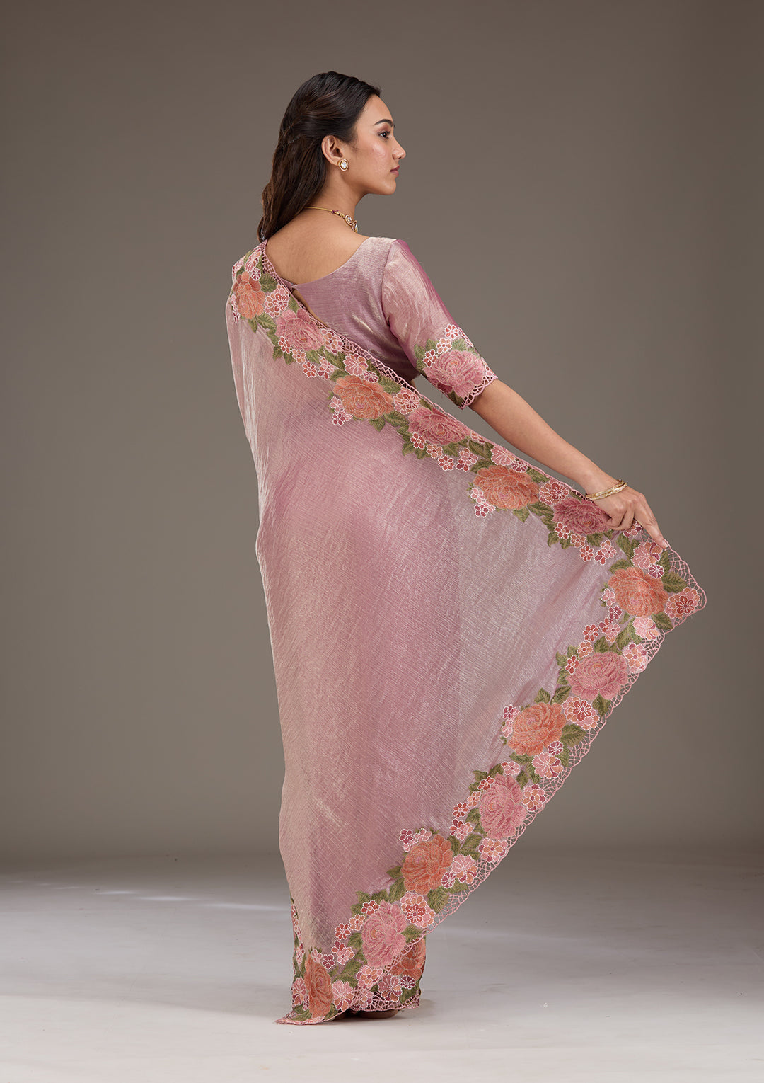 Koskii Tissue Lavender Saree – Elegant Cutwork Design
