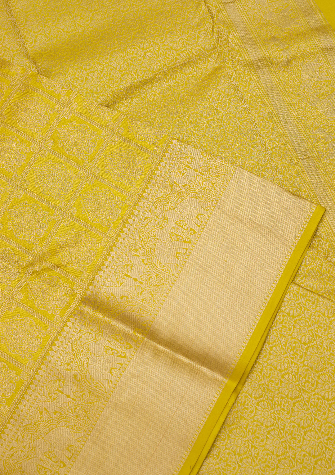 Parrot Green Pure Silk Jaal Gold Zariwork Saree With Matching Blouse Piece
