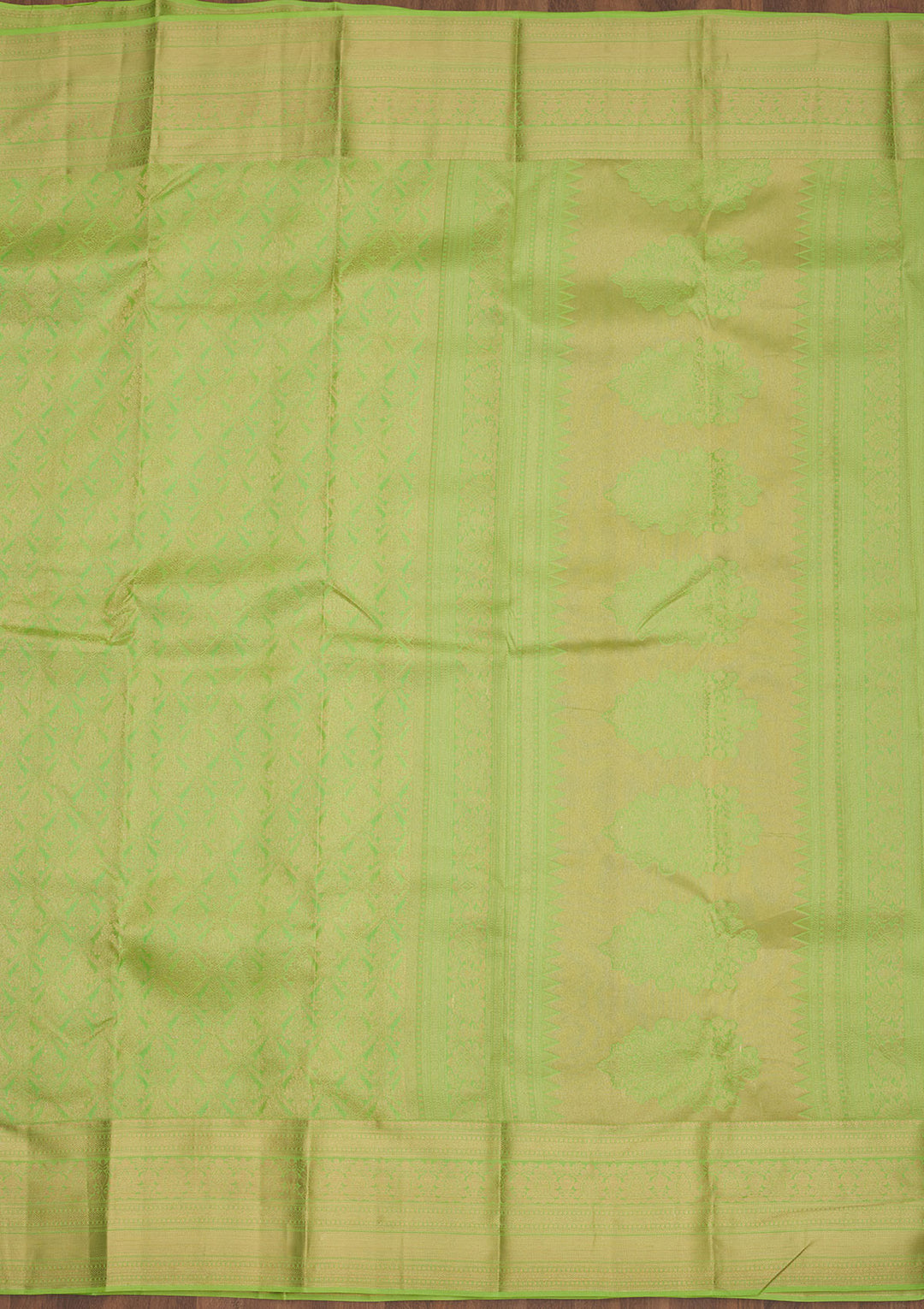 Parrot Green Silk Jaal Gold Zariwork Saree With Matching Blouse Piece