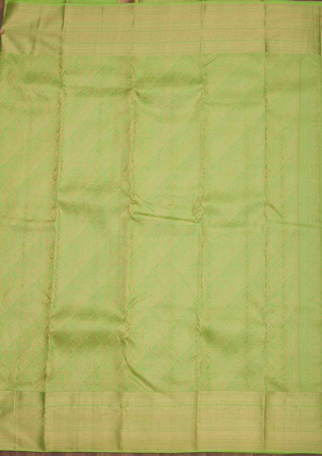 Parrot Green Silk Jaal Gold Zariwork Saree With Matching Blouse Piece