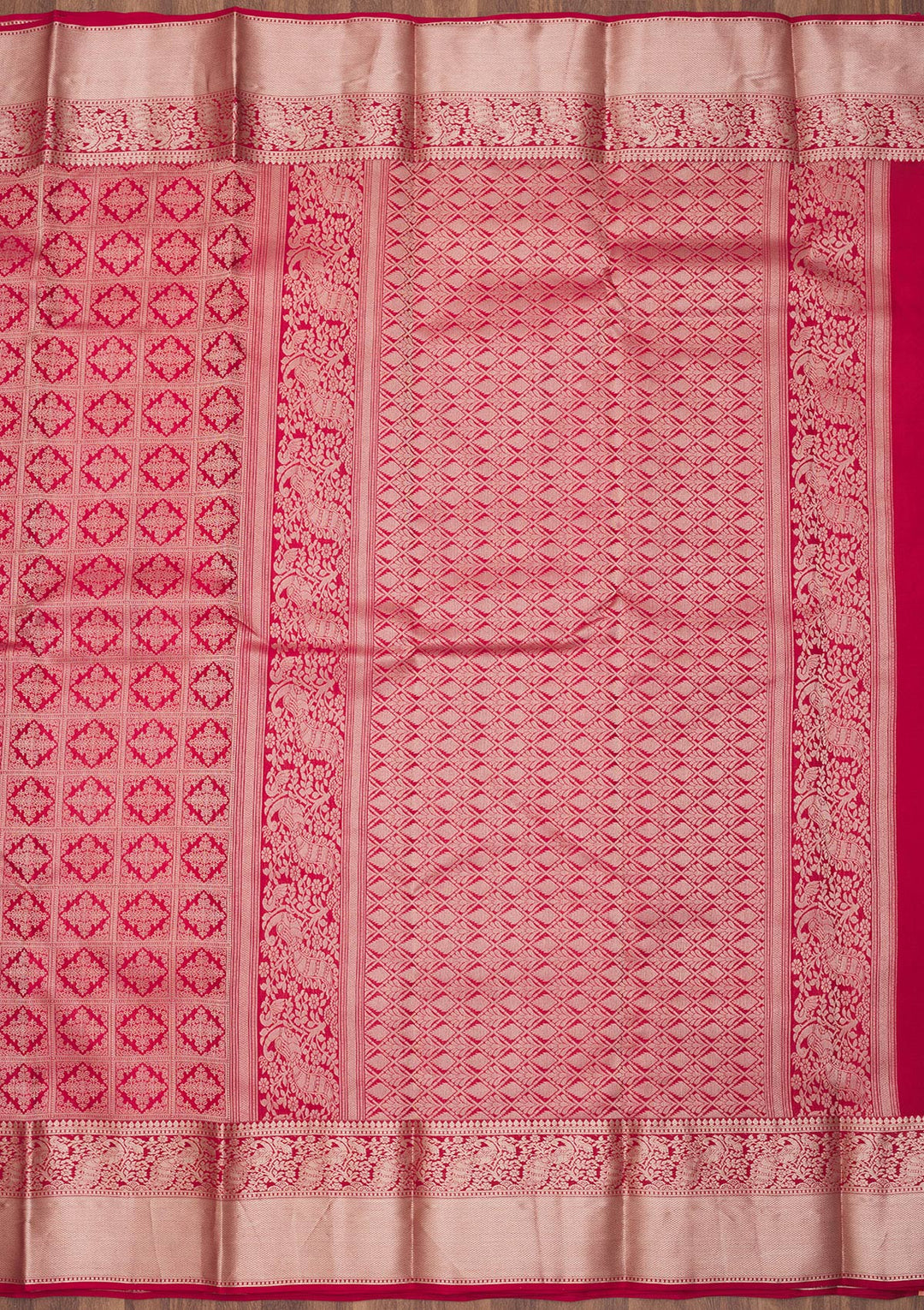 Rani Pink Pure Silk Jaal Zariwork Saree With Matching Blouse Piece
