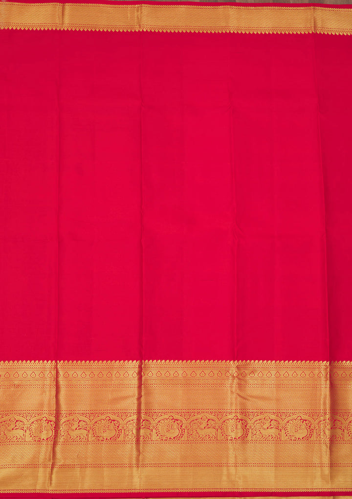 Red Silk Jaal Gold Zariwork Saree With Matching Blouse Piece