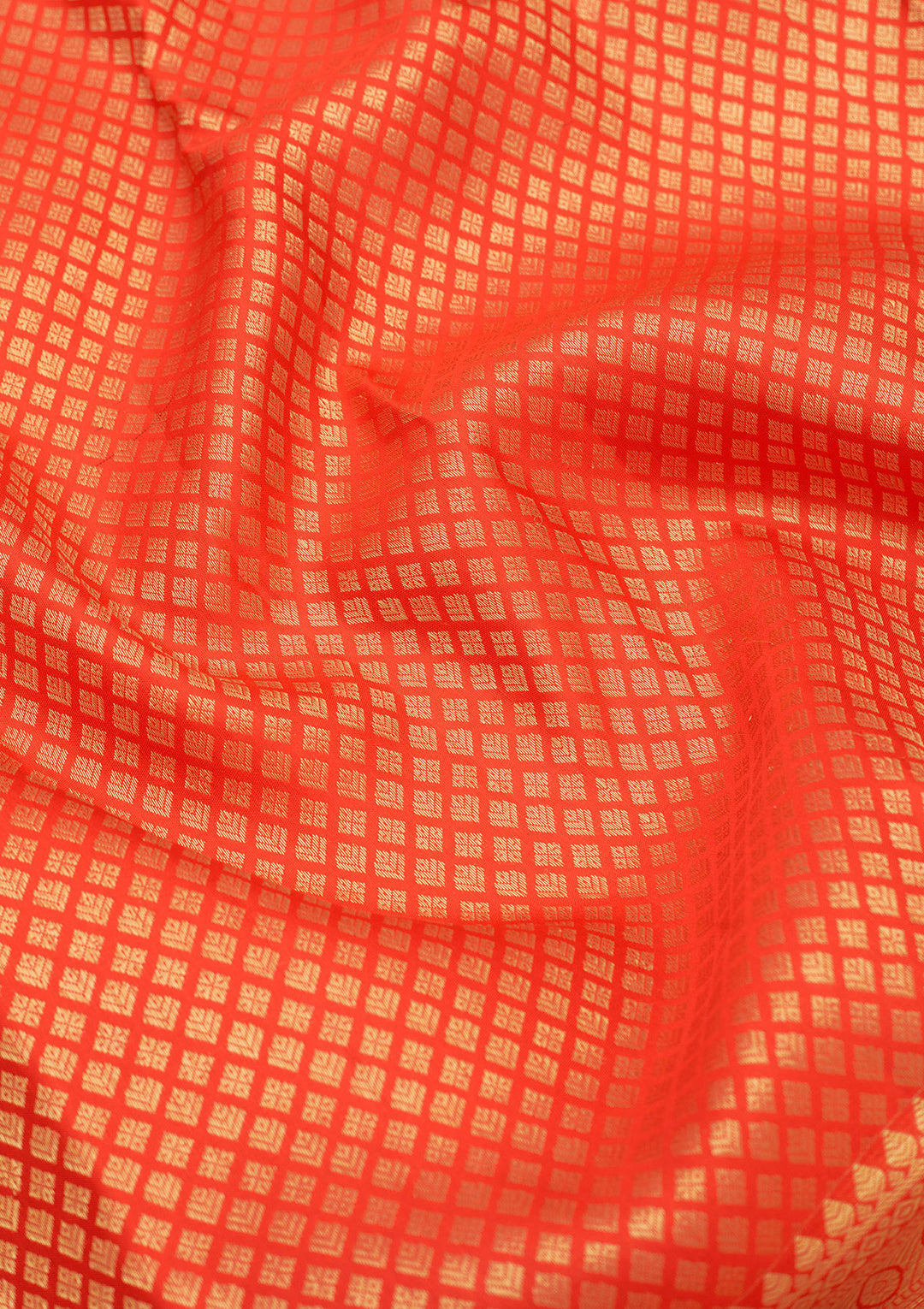 Red Silk Jaal Gold Zariwork Saree With Matching Blouse Piece