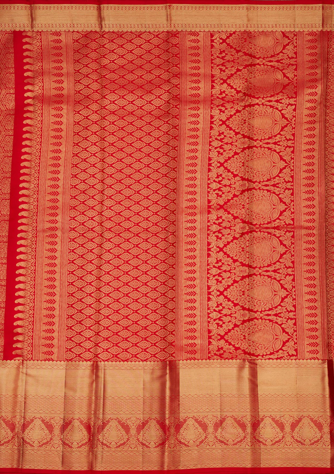 Red Silk Jaal Gold Zariwork Saree With Matching Blouse Piece