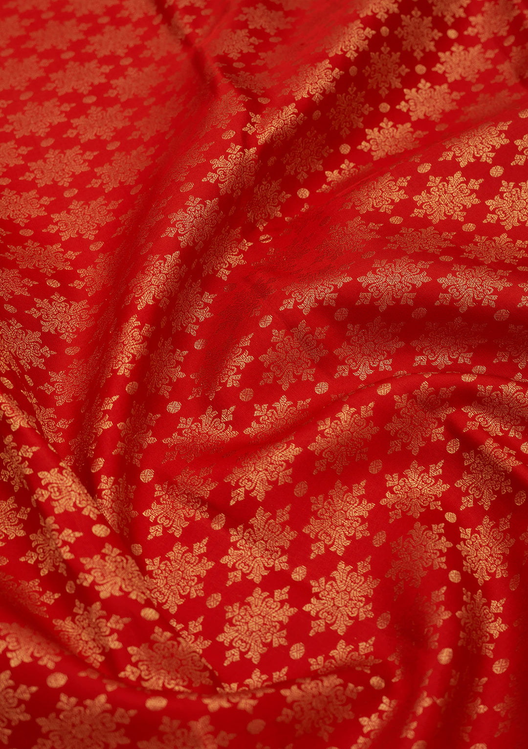 Red Silk Jaal Gold Zariwork Saree With Matching Blouse Piece