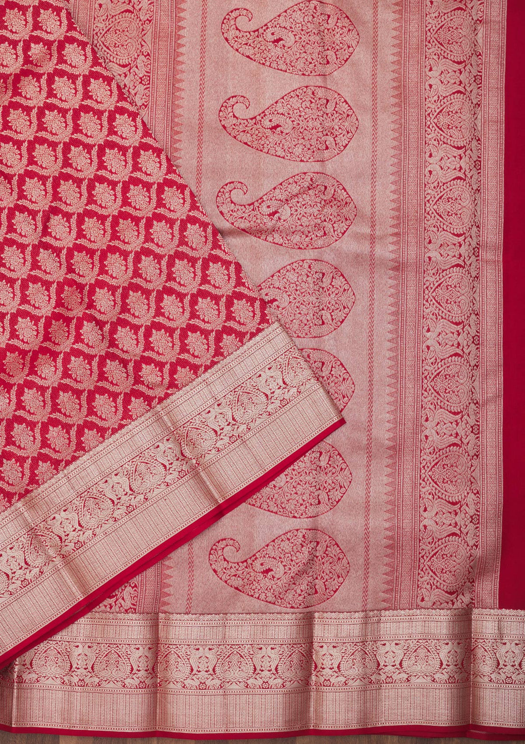 Red Pure Silk Jaal Zariwork Saree With Matching Blouse Piece