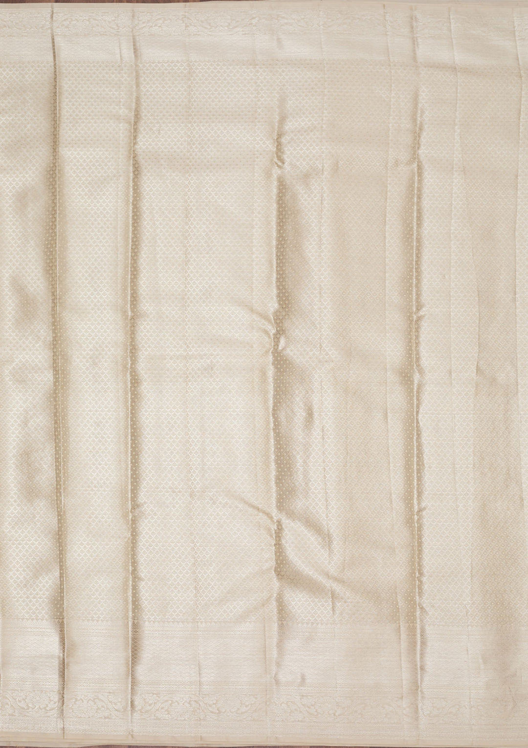 White Silk Jaal Gold Zariwork Saree With Matching Blouse Piece