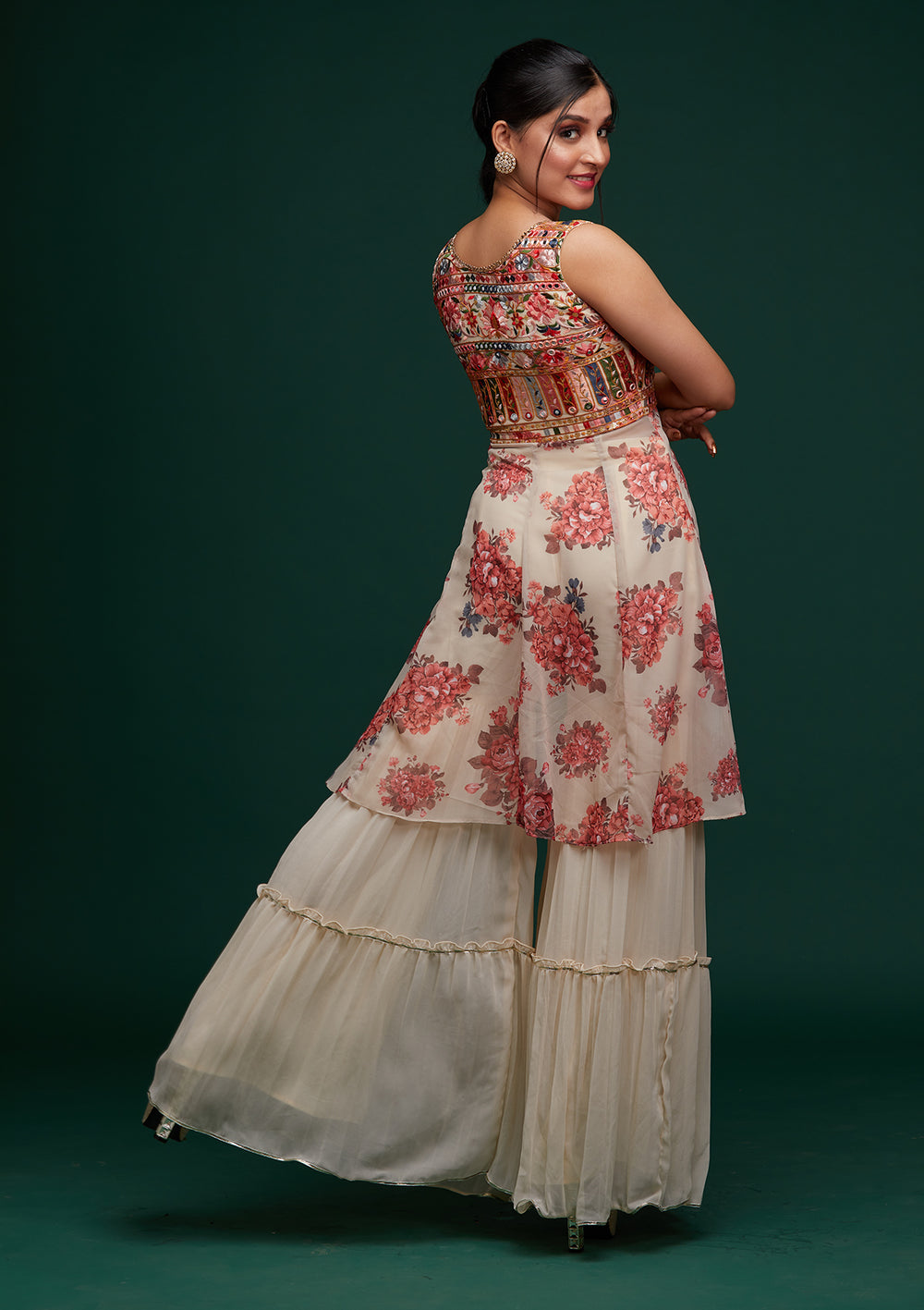 Cream Threadwork Georgette Designer Salwar Suit - Koskii